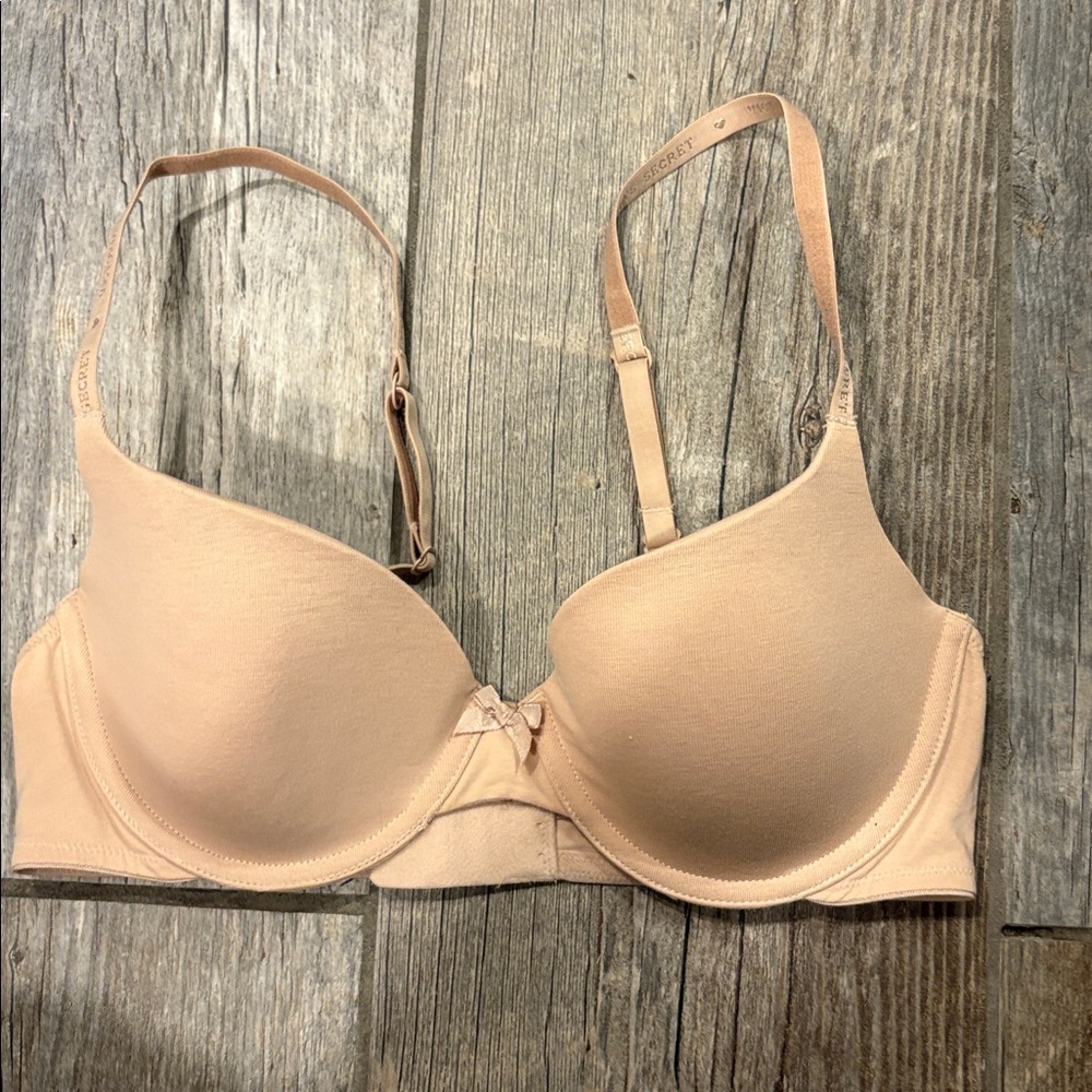 Victoria's Secret Beige Nude Underwire T-Shirt Bra